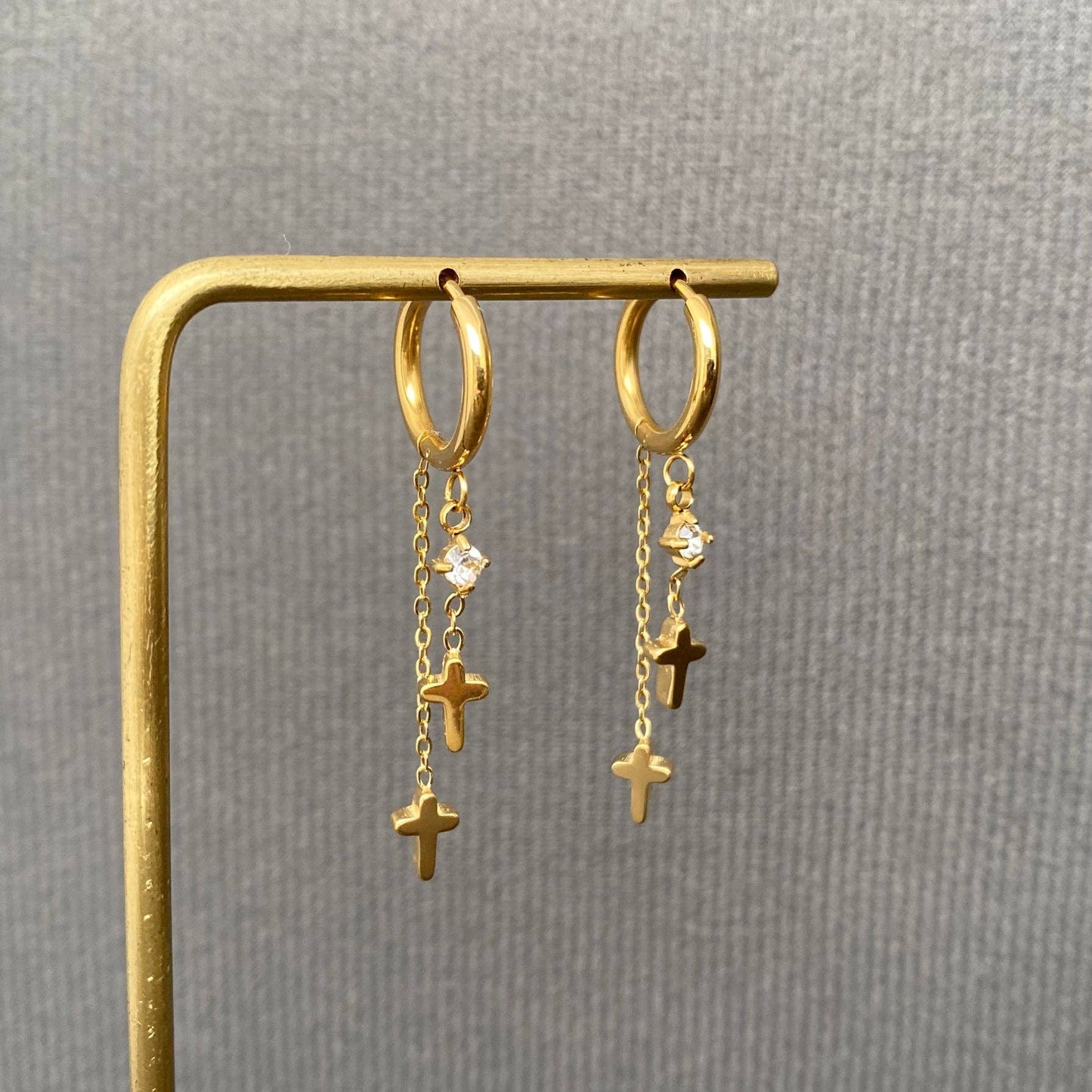 Cross My Heart - Huggie Chain Earrings (18K Gold)