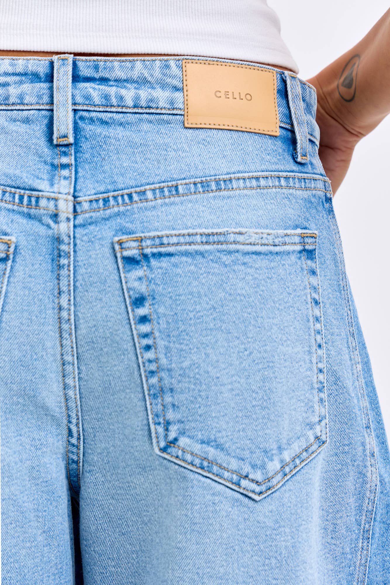 Criss Cross Denim Barrel Jean