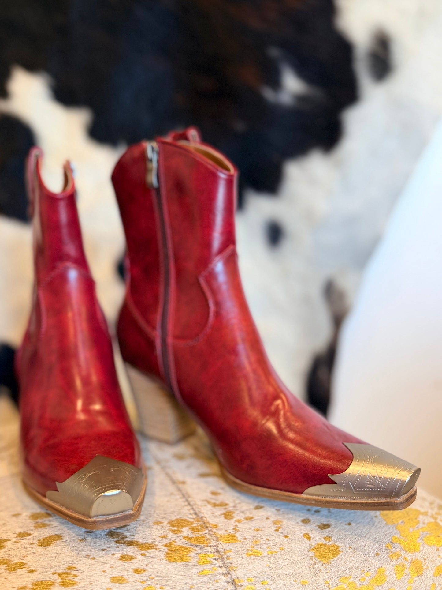 Cherry Metallic Tip Boot