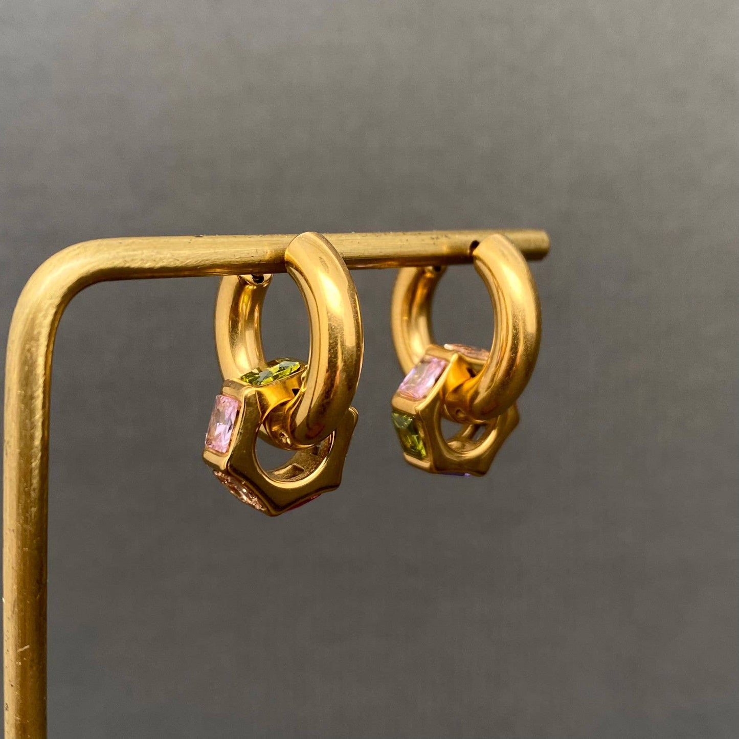 Ring Around The Huggie Earrings (18k gold)