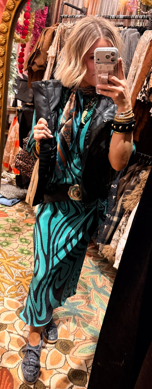 SeaFoam & Black Plisse Skirt Set