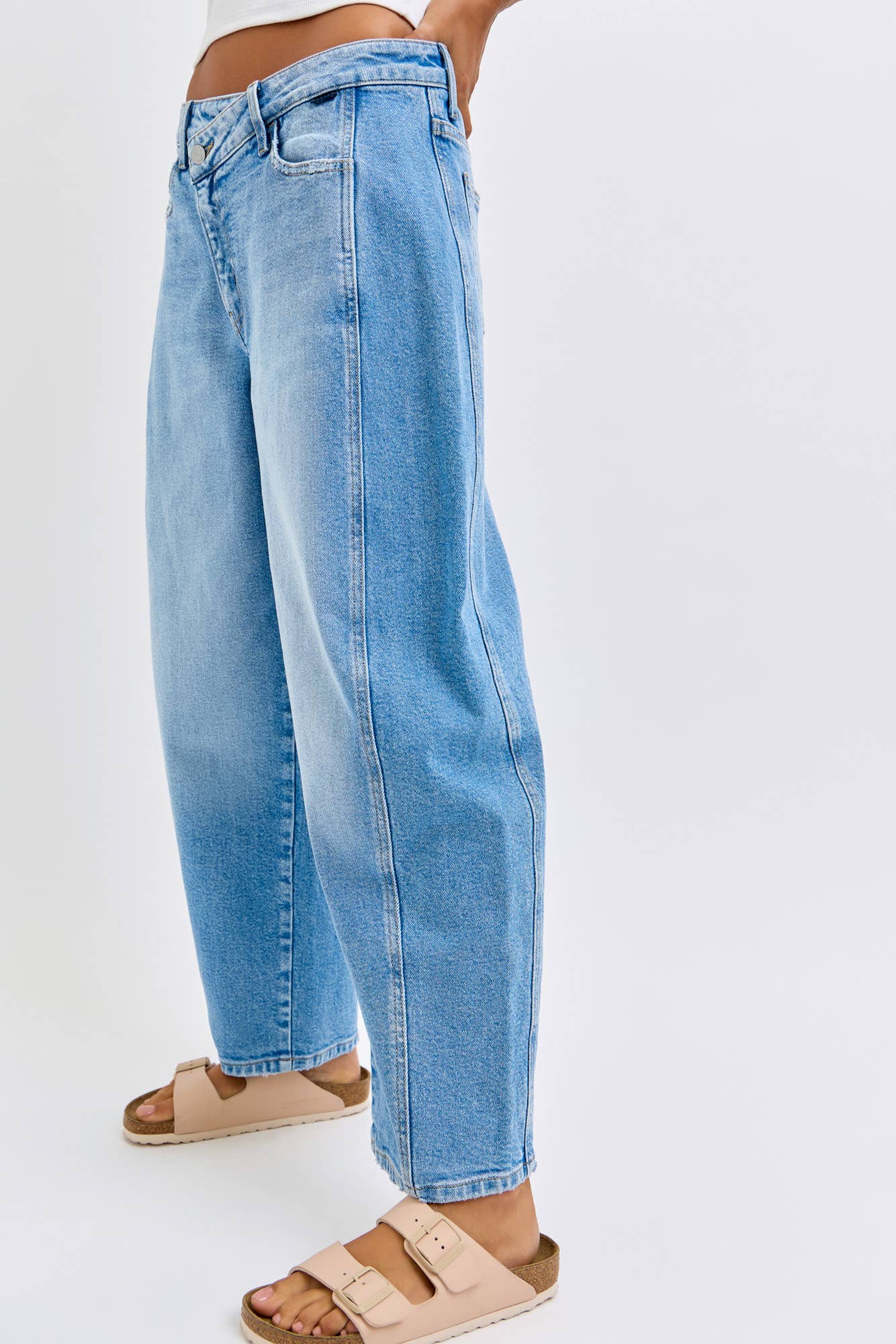Criss Cross Denim Barrel Jean