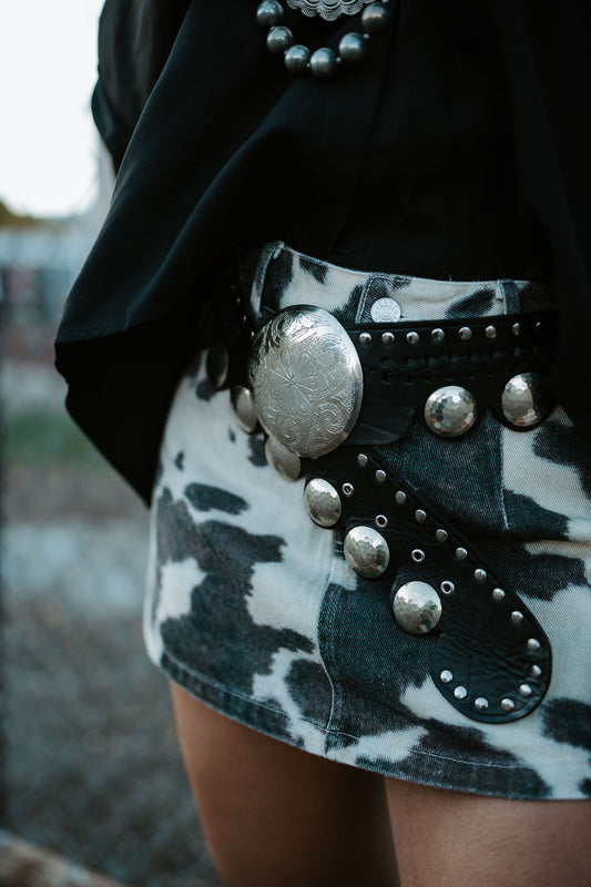 Black Scallop Concho Belt