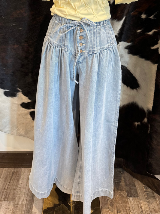 Wide Leg Rouched Jean